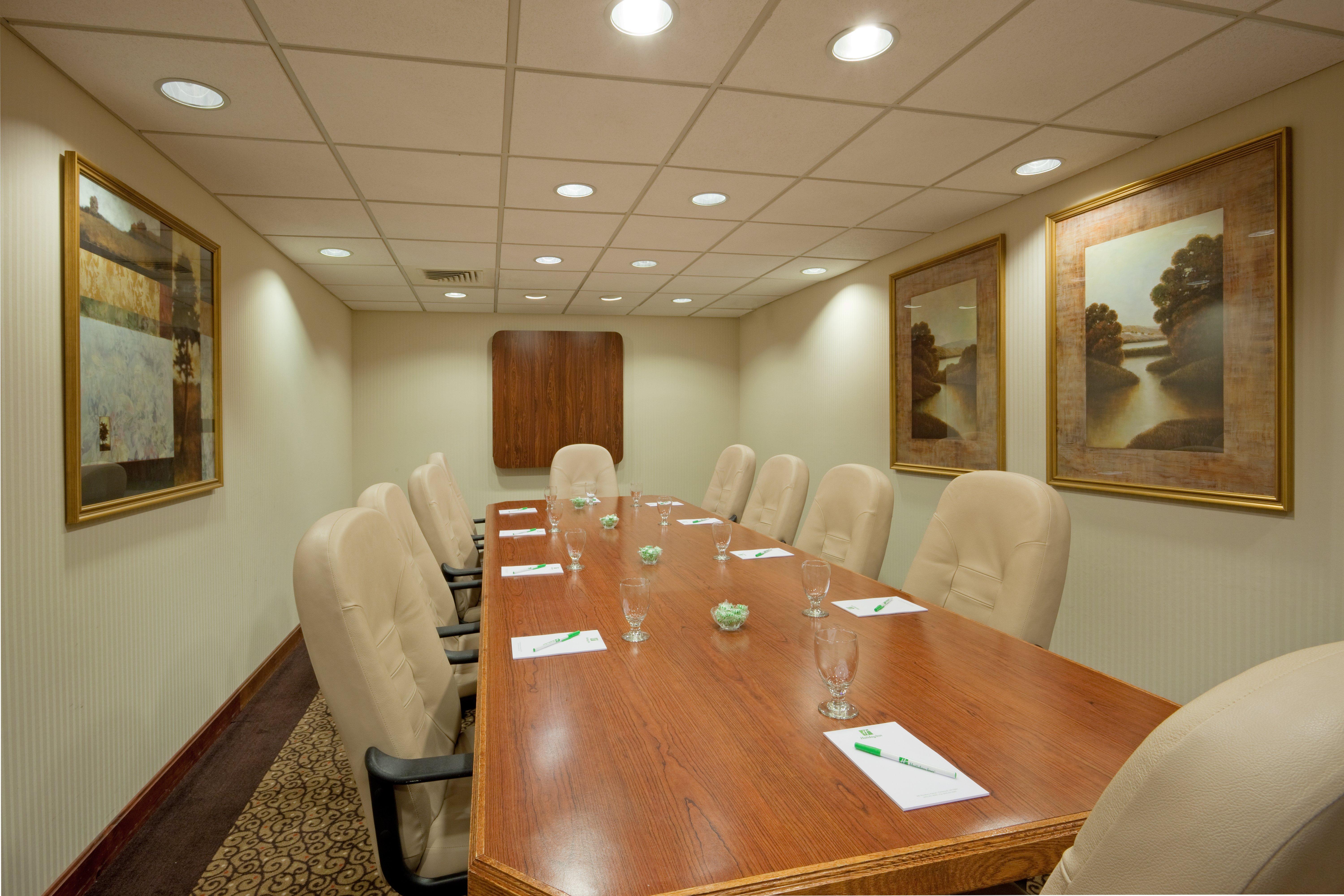 Holiday Inn Portsmouth By Ihg Bagian luar foto