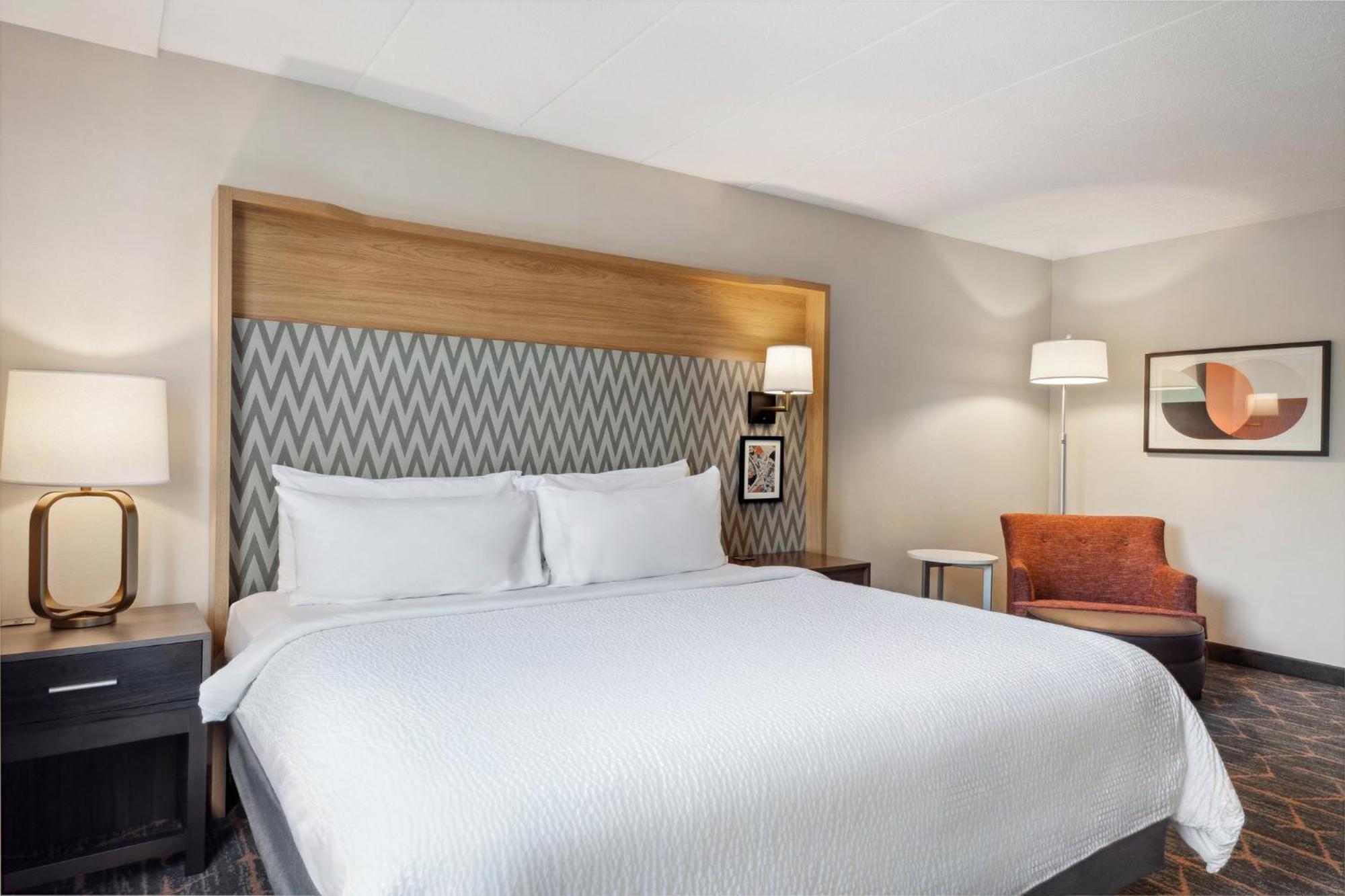 Holiday Inn Portsmouth By Ihg Bagian luar foto