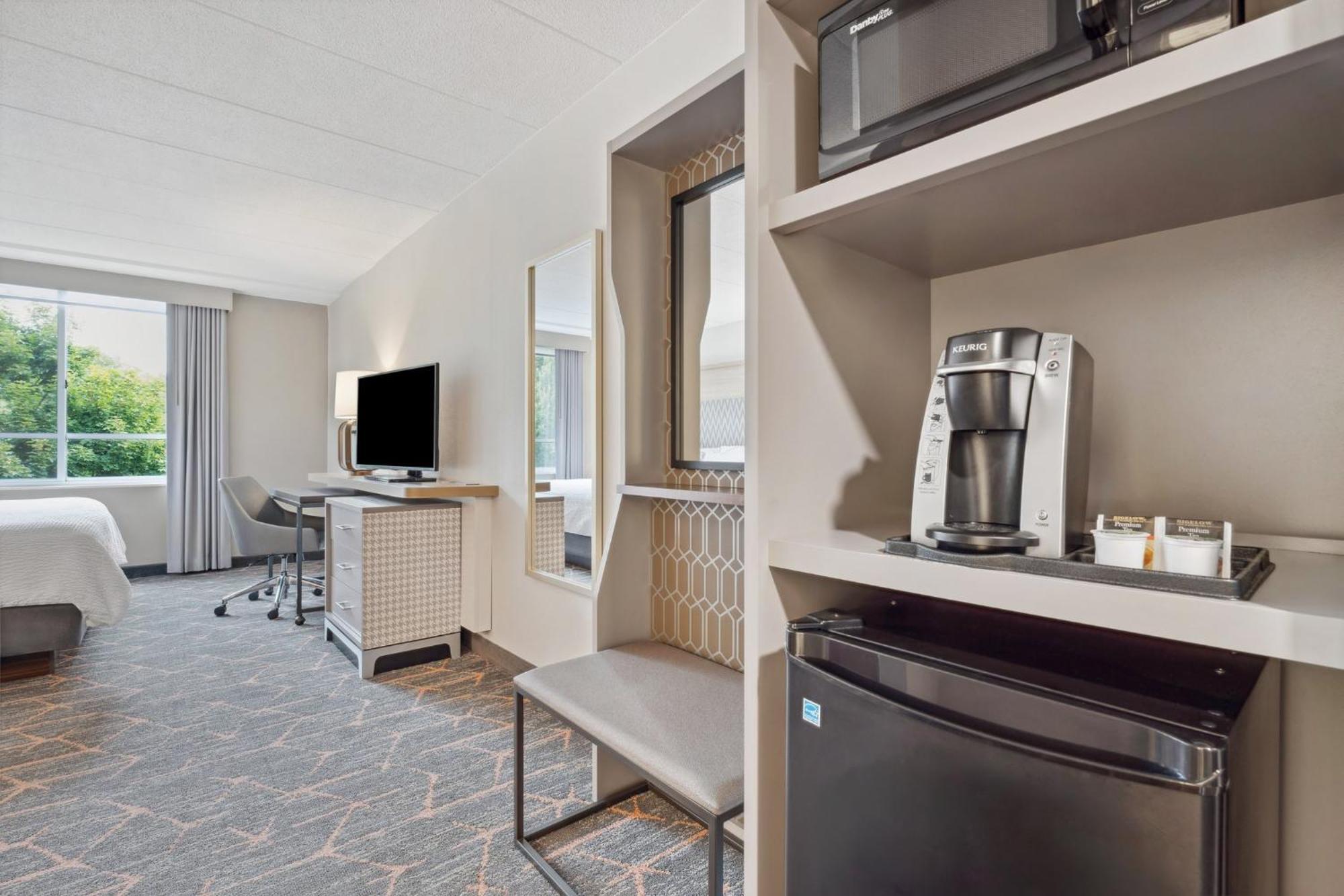 Holiday Inn Portsmouth By Ihg Bagian luar foto